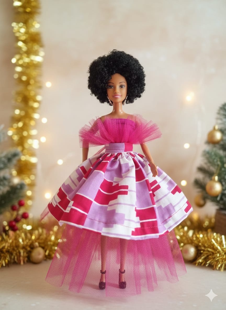 Poupée Rose Élégance – Édition Spéciale Noël