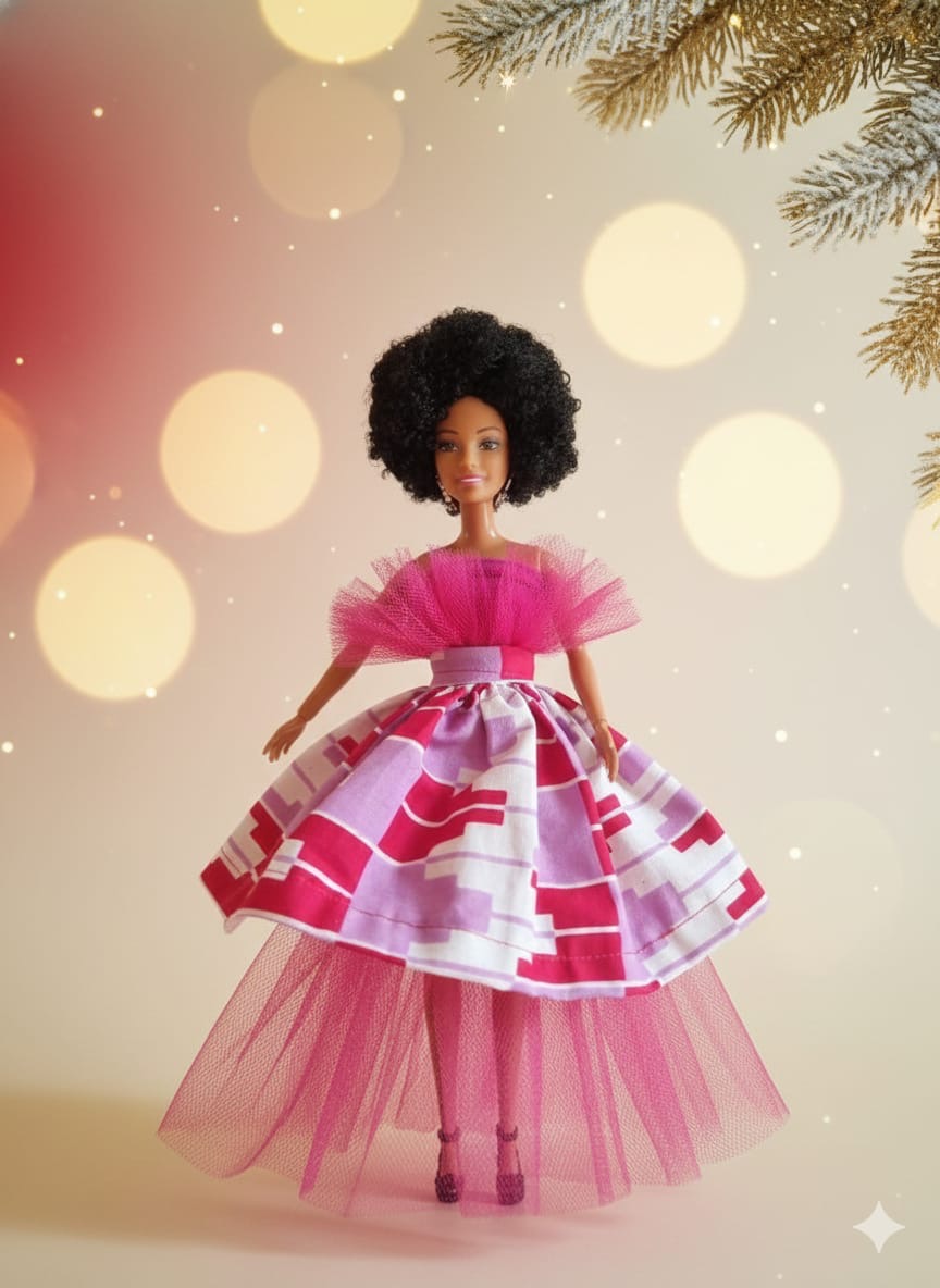 Poupée Rose Élégance – Édition Spéciale Noël