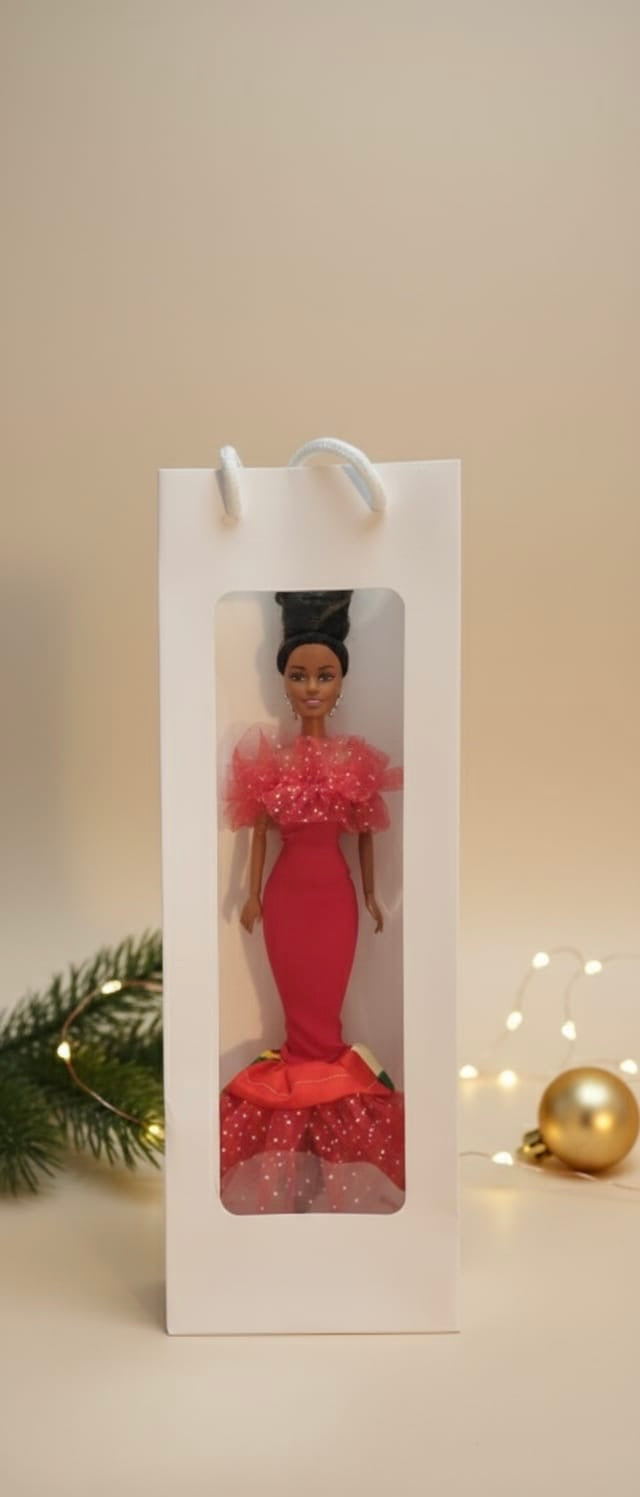 🎄 Poupée Élégance de Noël – Édition Spéciale