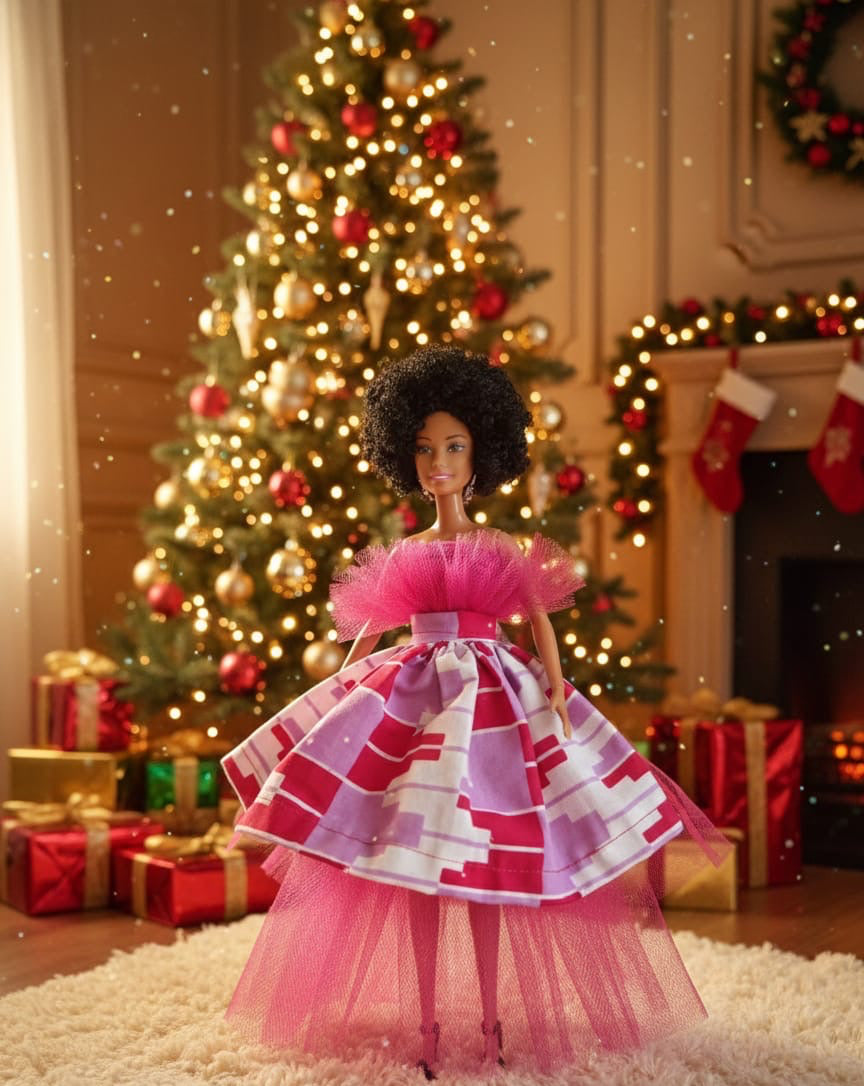 Poupée Rose Élégance – Édition Spéciale Noël